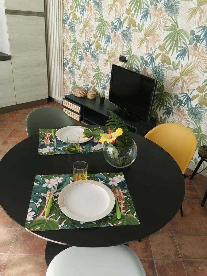 Aura Symphony Home Комо Екстериор снимка