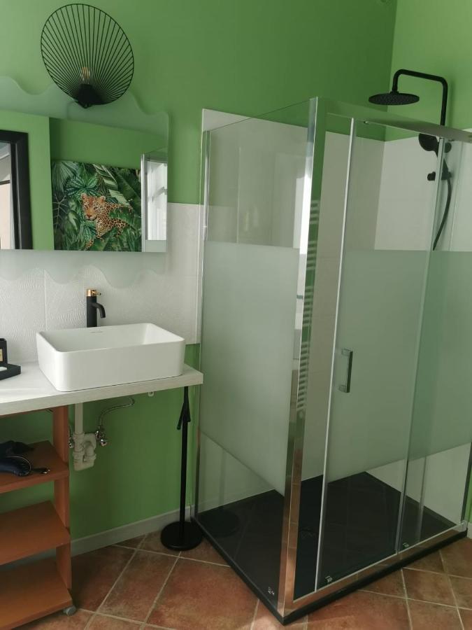 Aura Symphony Home Комо Екстериор снимка